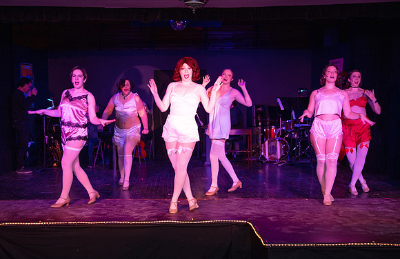 Cabarettwoofus_0107