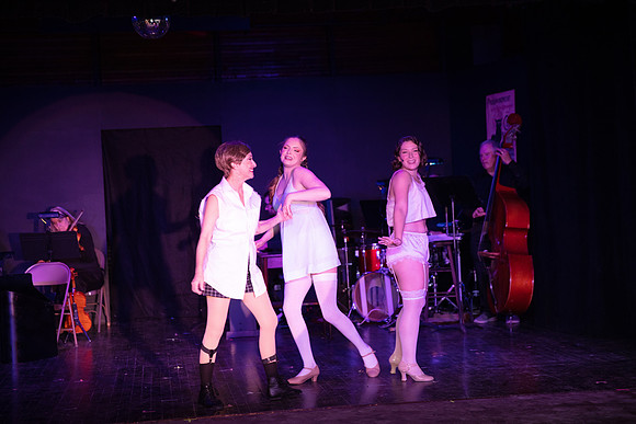 Cabarettwoofus_0196