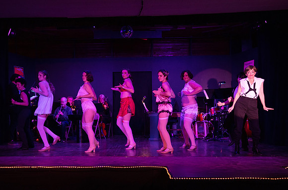 Cabarettwoofus_0009