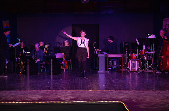 Cabarettwoofus_0108