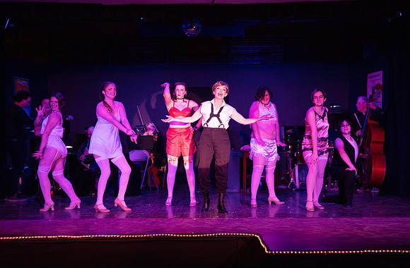 Cabarettwoofus_0041