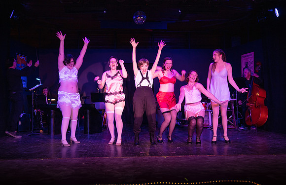 Cabarettwoofus_0120