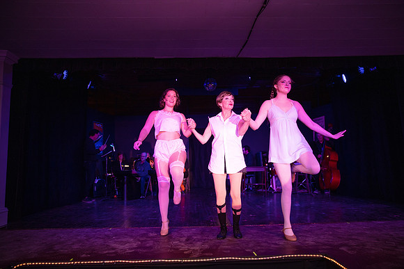 Cabarettwoofus_0182