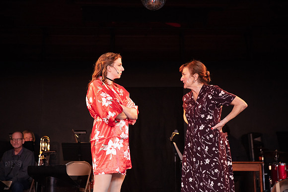 Cabarettwoofus_0208