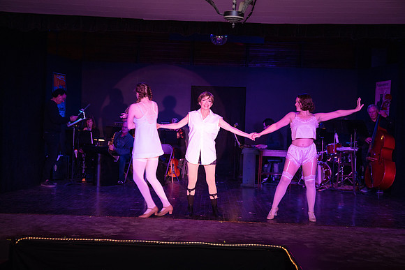 Cabarettwoofus_0190