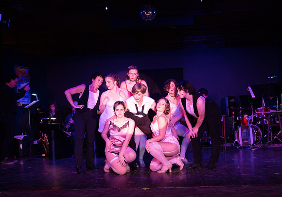 Cabarettwoofus_0017