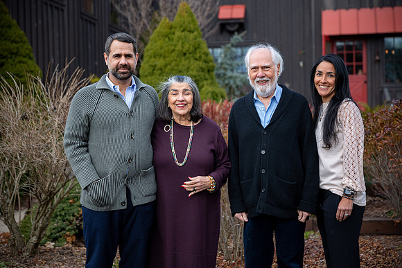 Family Portraits_0025