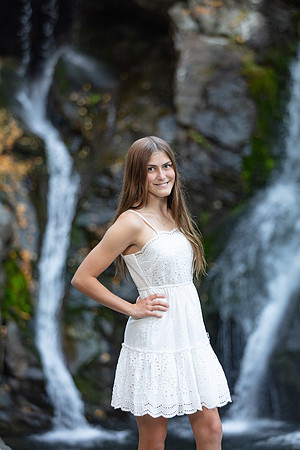 Ava Hodges Senior Portraits_0026
