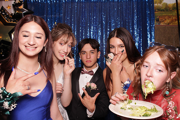 Greenville Prom 2022 Booth_0103