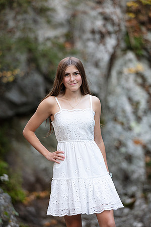 Ava Hodges Senior Portraits_0019