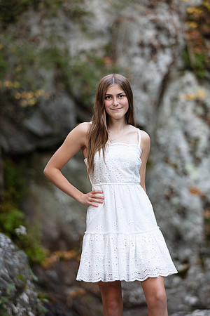 Ava Hodges Senior Portraits_0009