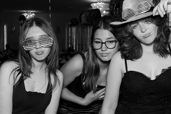 Photo Booth Pictures_0011