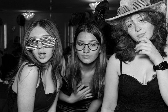 Photo Booth Pictures_0010