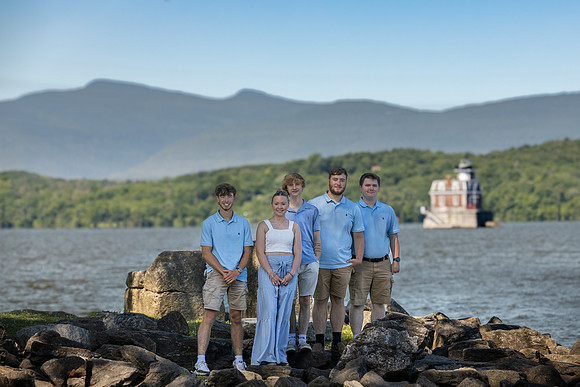 Family Portraits_0015