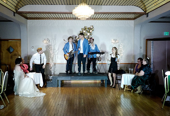 TheWeddingSingerStills_0051