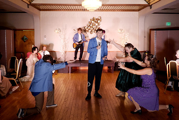 TheWeddingSingerStills_0060