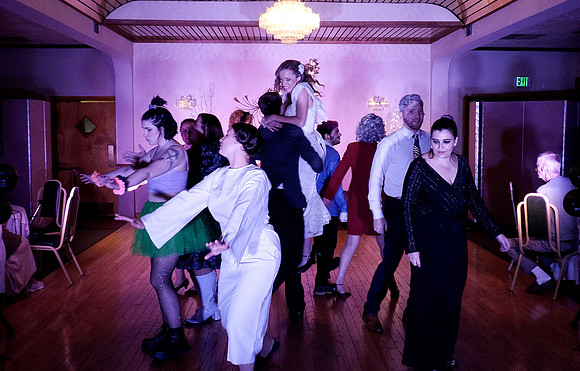 TheWeddingSingerStills_0243