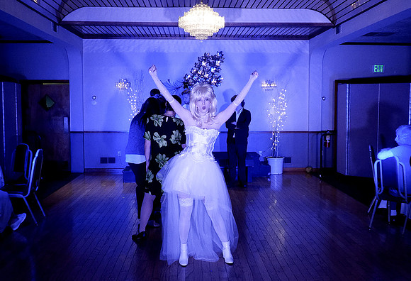 TheWeddingSingerStills_0021