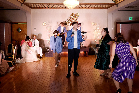 TheWeddingSingerStills_0059