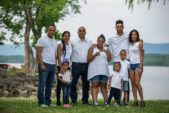 Family Portraits_0004
