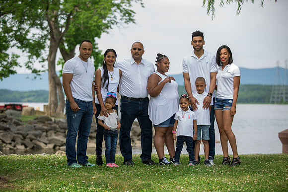 Family Portraits_0001