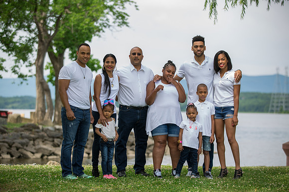 Family Portraits_0007