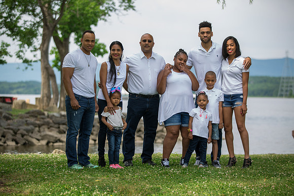 Family Portraits_0009