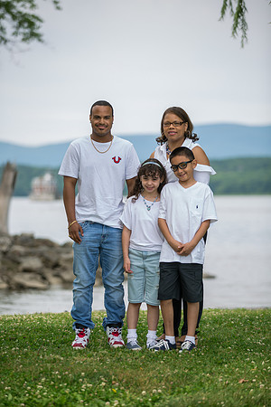 Family Portraits_0012