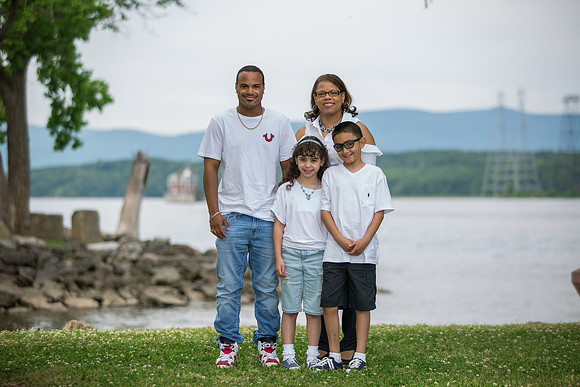 Family Portraits_0014