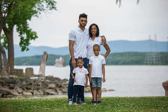 Family Portraits_0022