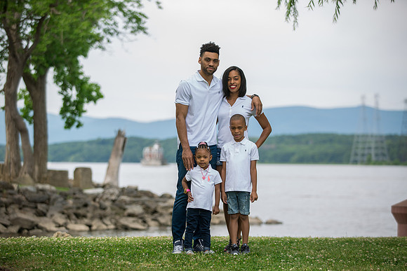 Family Portraits_0023