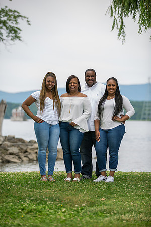 Family Portraits_0029