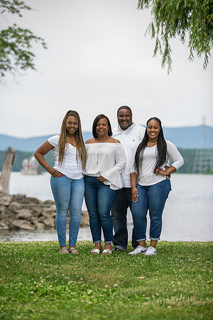 Family Portraits_0030