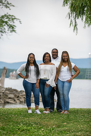 Family Portraits_0034