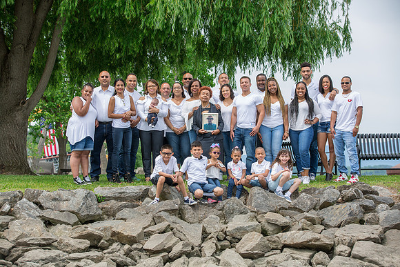 Family Portraits_0073
