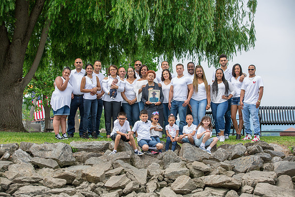 Family Portraits_0076