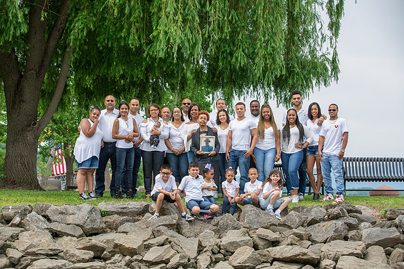 Family Portraits_0077