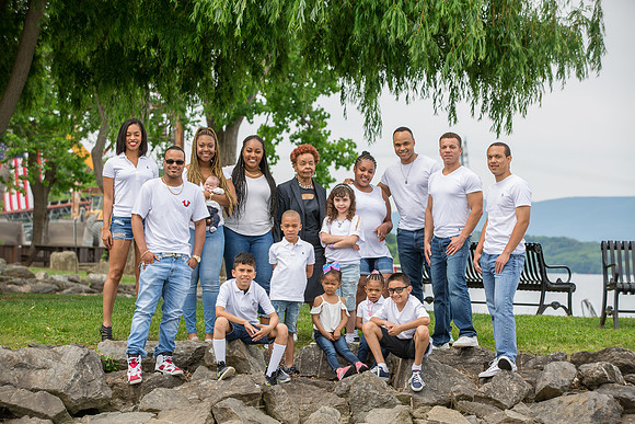 Family Portraits_0079