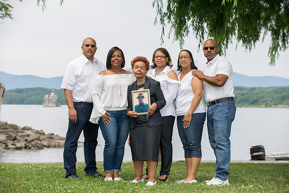 Family Portraits_0085