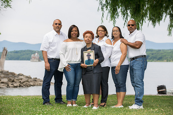 Family Portraits_0086