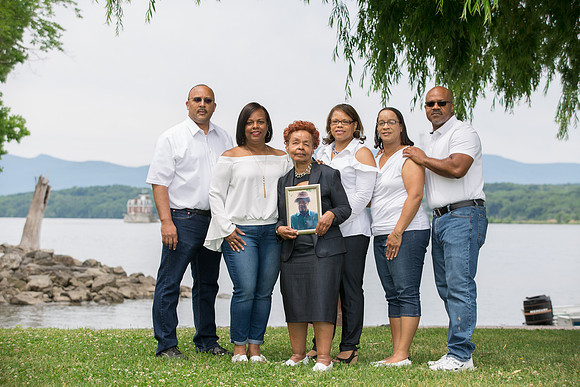 Family Portraits_0087