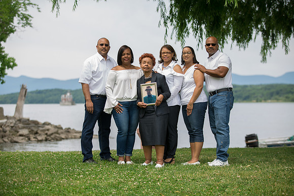 Family Portraits_0090