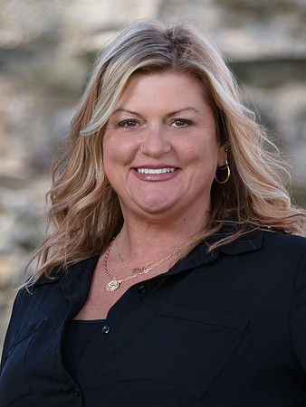 CorcoranCountryLiving_OfficeLocation_SFarley_Headshot
