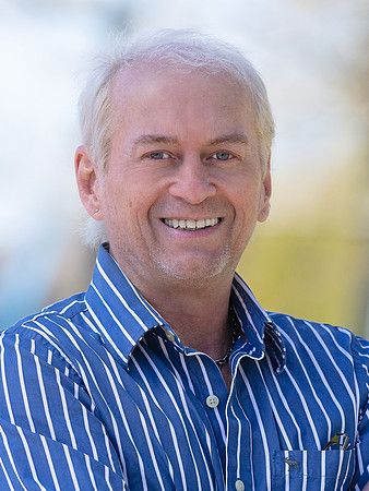 CorcoranCountryLiving_OfficeLocation_FJohnsson_Headshot