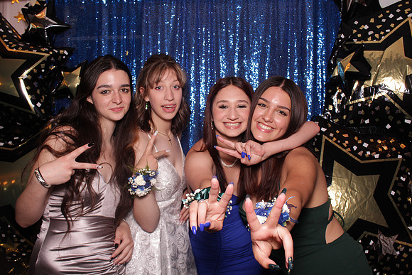 Greenville Prom 2022 Booth_0021
